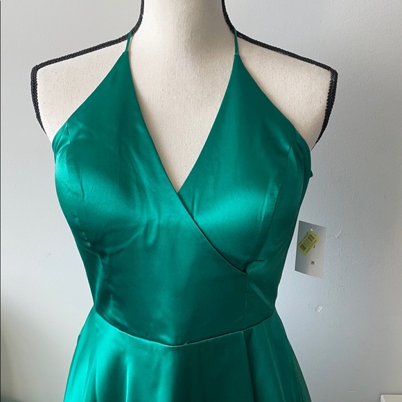 Blondie Nites Green V Neck Halter Style Fit and Flare Dress 7 Small - Picture 3 of 10